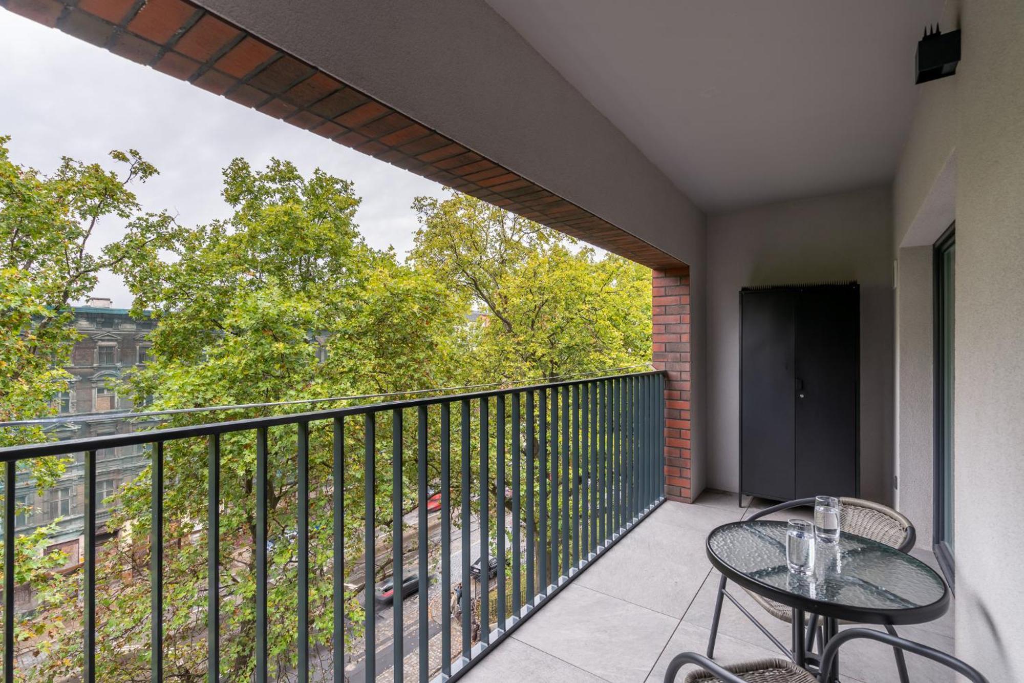 Apartwro 3th - Przy Dworcu Glownym Pkp, Balkon, Garaz, Rowery Apartment *
